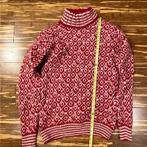 100% wool Turtleneck